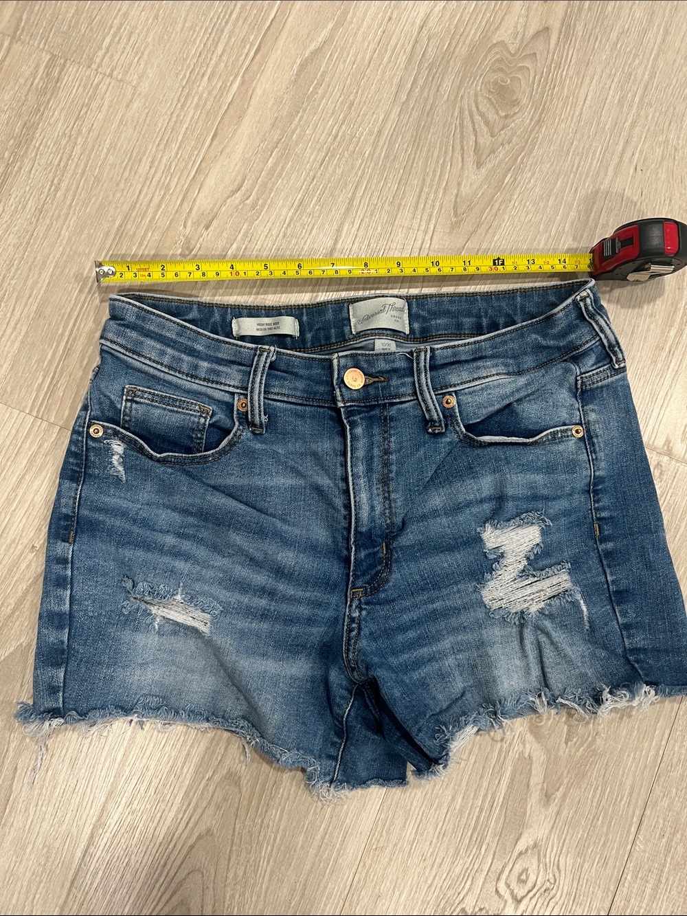 Universal Thread Distressed Dark Blue Denim Shorts - Picture 4 of 4